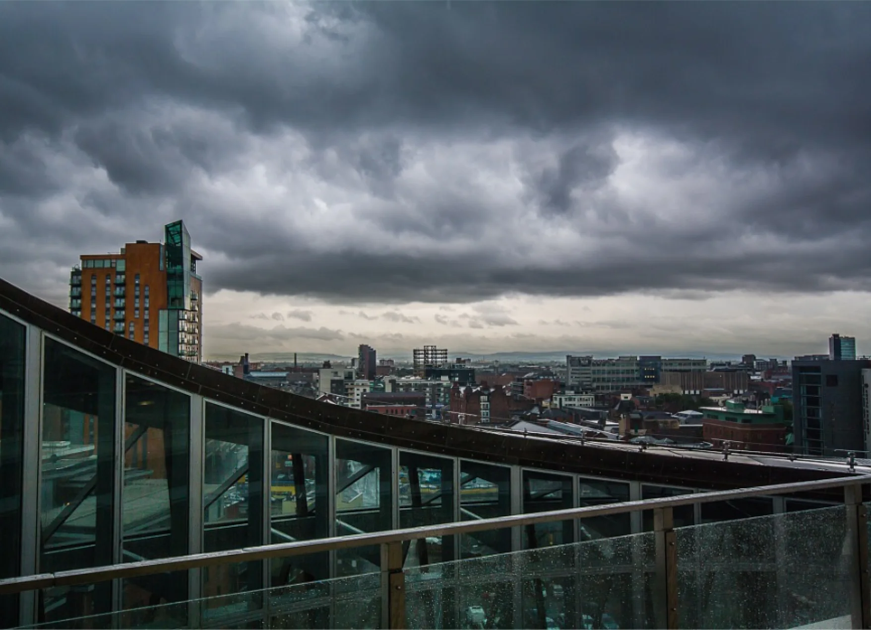 Treating A Manchester Escort to a Night Out in Spinningfields